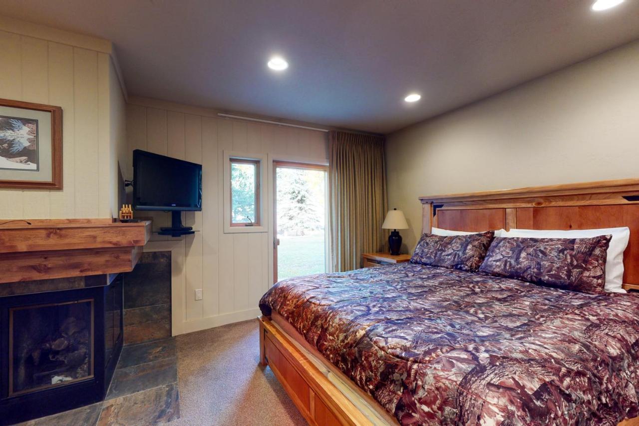 Peregrine Hotel Copper Mountain Room photo