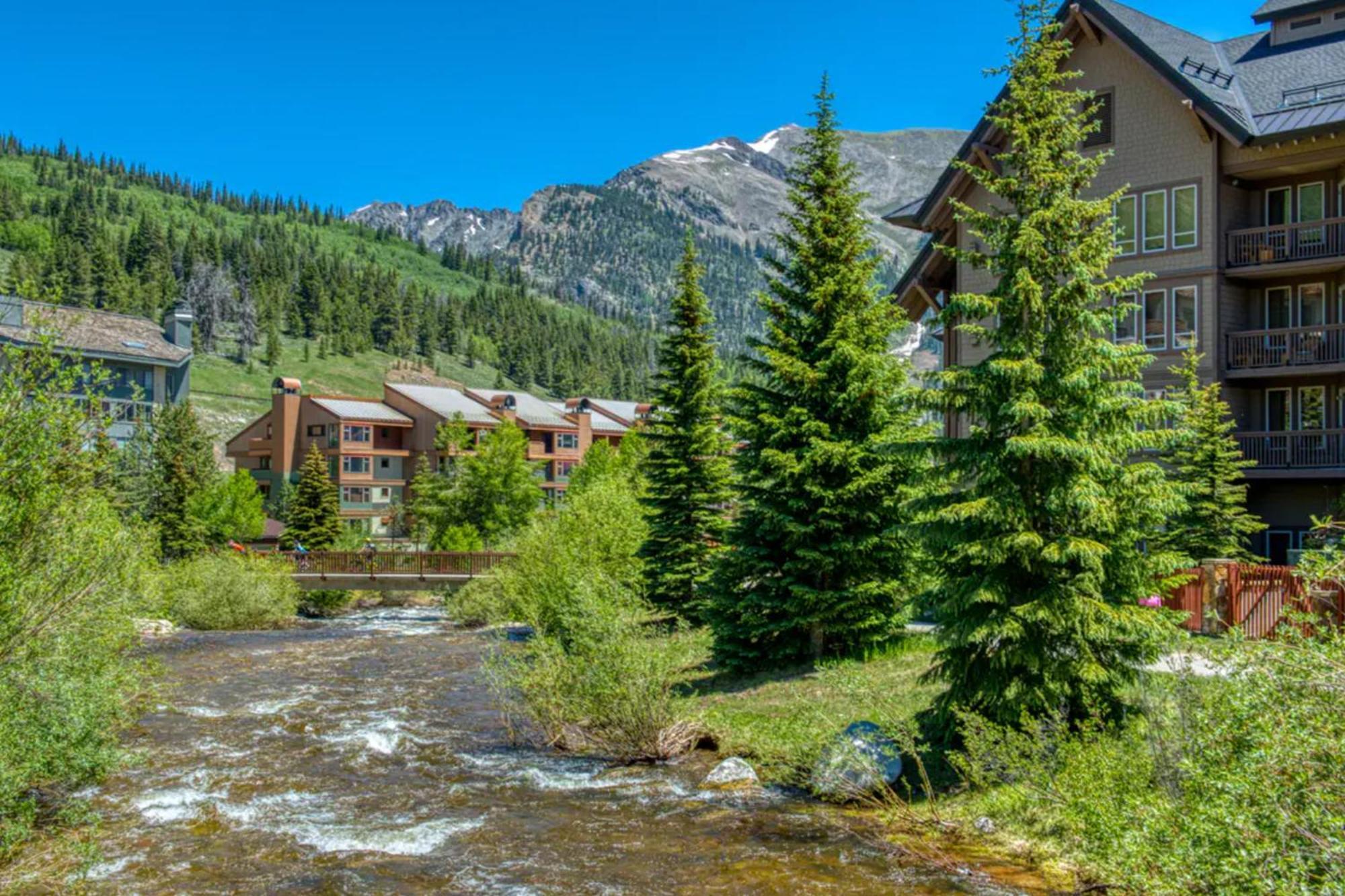 Peregrine Hotel Copper Mountain Room photo