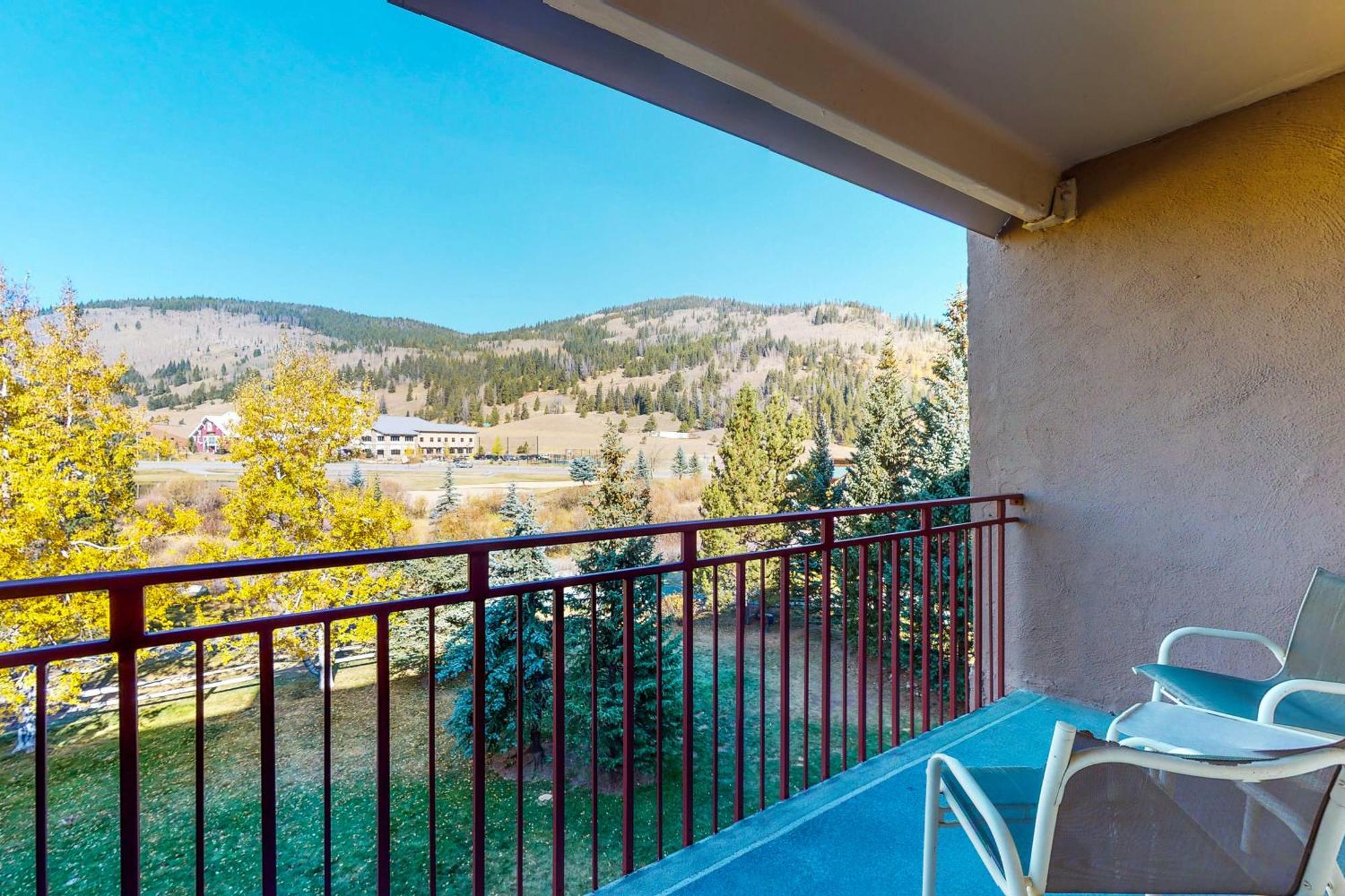 Peregrine Hotel Copper Mountain Room photo