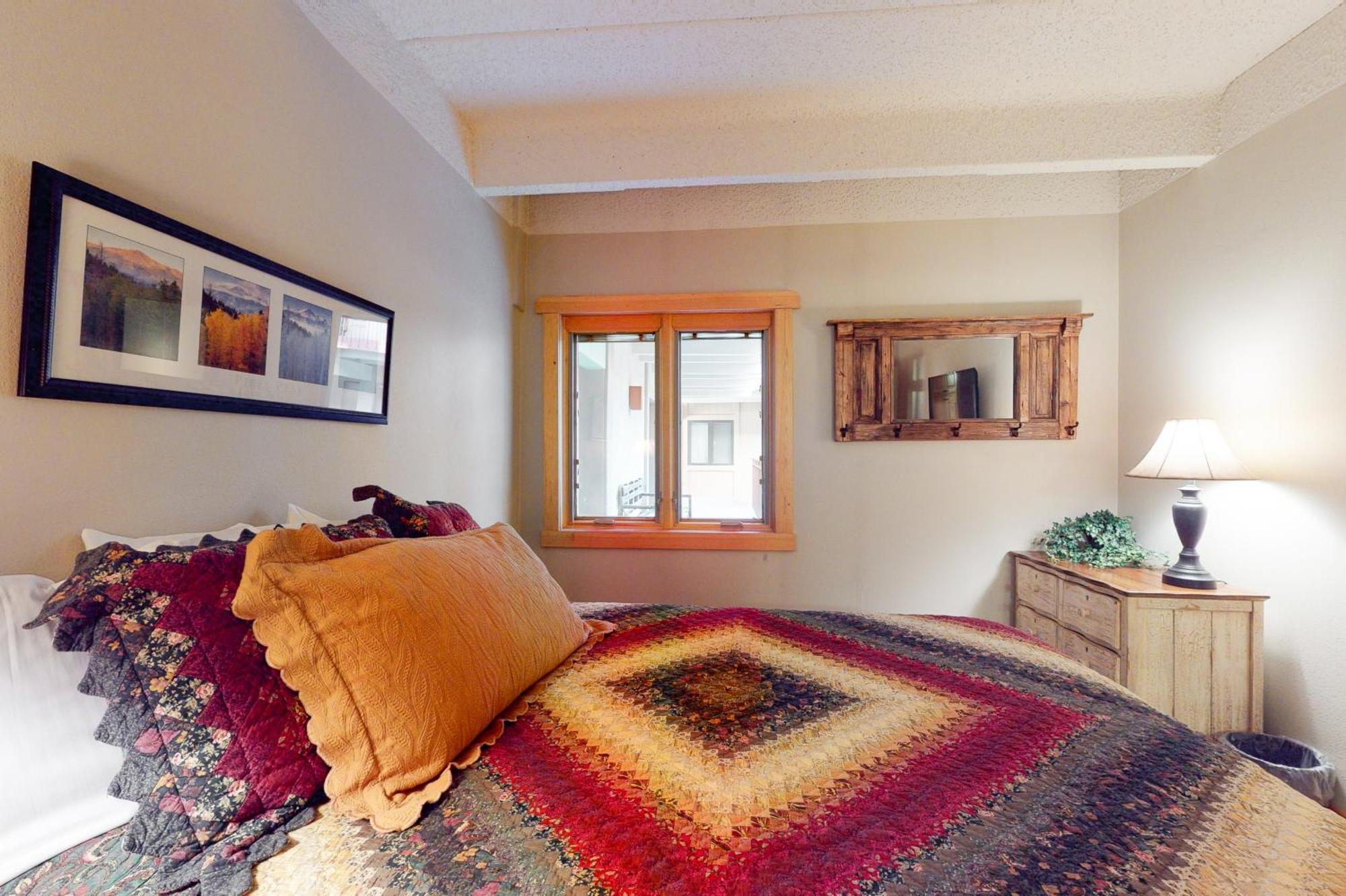Peregrine Hotel Copper Mountain Room photo